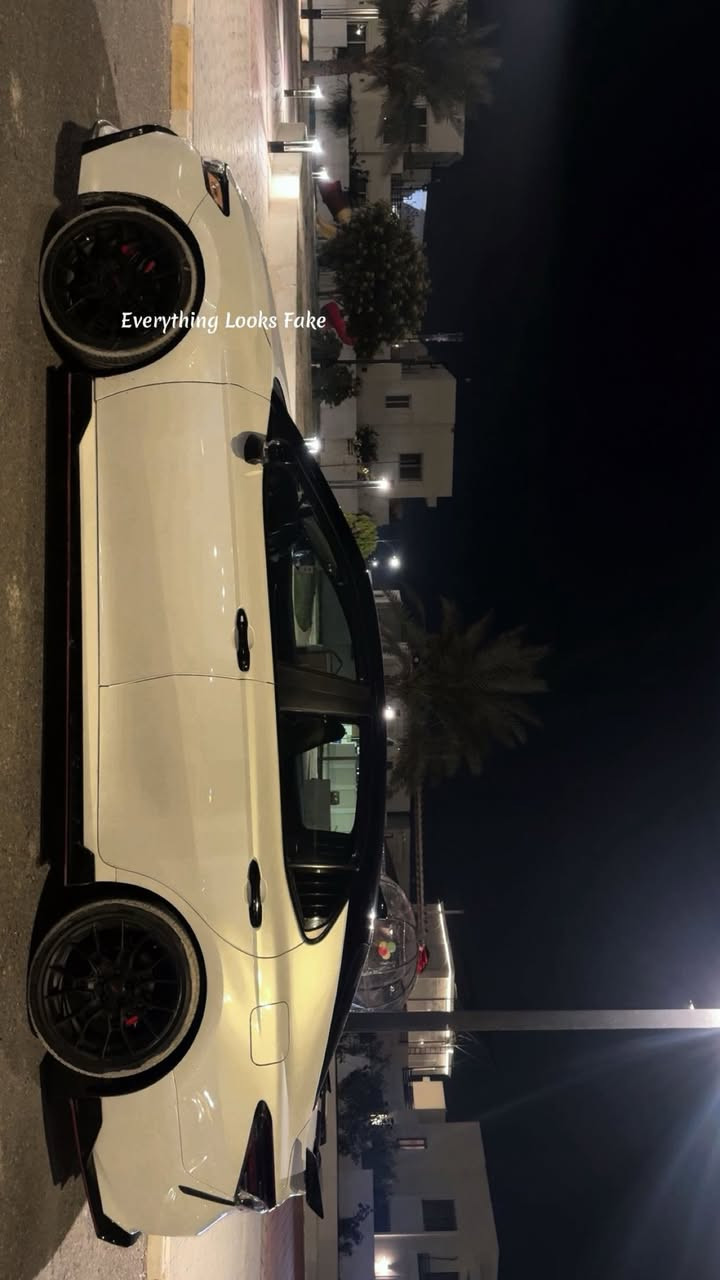 السلام عليكم كامريTRD مواصفاتها معروفه محركV6 3500 بيها قطعه وحده مرقمه اربيل بسمي تحويل ثاني يوم السعر275وبيها مجال المكان تكريت الرقم***********
