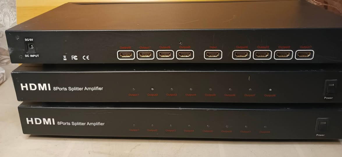 هذه الأجهزة الظاهرة في الصورة هي موزع HDMI بـ 8 منافذ (HDMI 8-Port Splitter Amplifierمستخدم بدون اي ملحقات سعر القطعه 23


**إذا كنت صاحب هذا الإعلان وتريد حذفه لأي سبب، رجاءا أرسل رسالة إلى الدعم الفني**