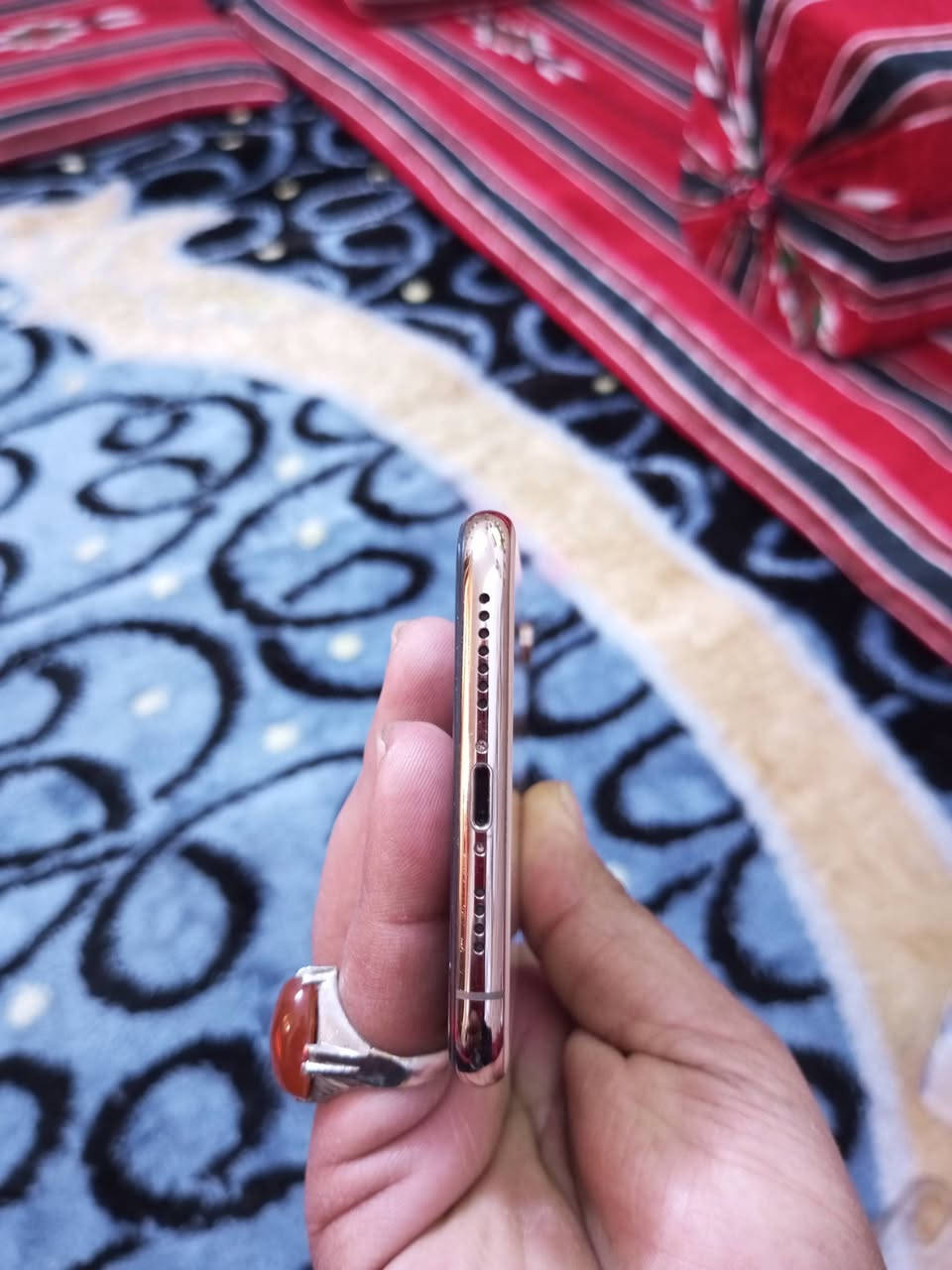 السلام عليكم 

Xs MAX 

ذاكرة 256
بطاريه 79 
نموذج M أمريكي
لون ذهبي 

جهاز مكفول من كل شي ما مبدل بي شي 

للبيع أو مراوس بأكس أر مع الفرق 

السعر 220وبي مجال  للشراي 

مكاني الشعب شارع الصحة 

رقمي ***********
