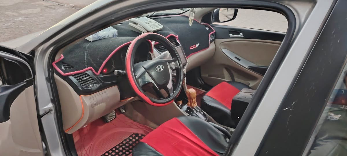 السلام عليكم
للبيع اكسنت موديل 2016  مكينه 1400 باسمي رقم نجف سنويه لل 29 صبغ عام بدون ضربه جماليه تدفئه تبريد شغال لايت زنون تخم تاير جديد كير ومكينه كفاله   حداديه 70 بالميه السعر 75 بيها مجال مكاني نجف  رقمي ***********
