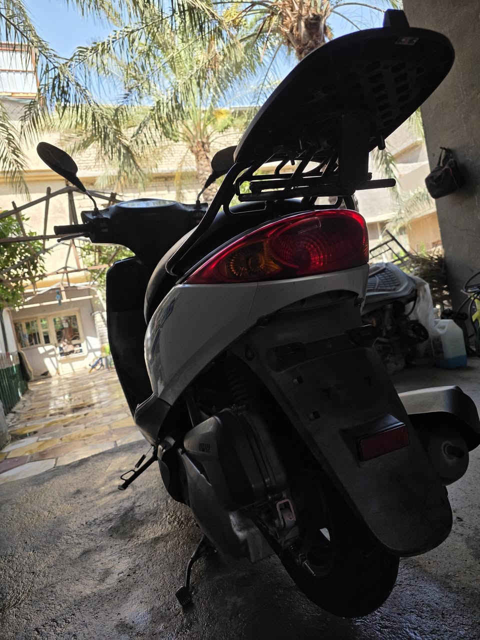 سلام عليكم من رخصت صاحب الكروب دراجه للبيع نضيفه امانالامفتوحه ولاشي سعره مليون وبيه مجال مكاني كربلاء طويريج استفسار***********
