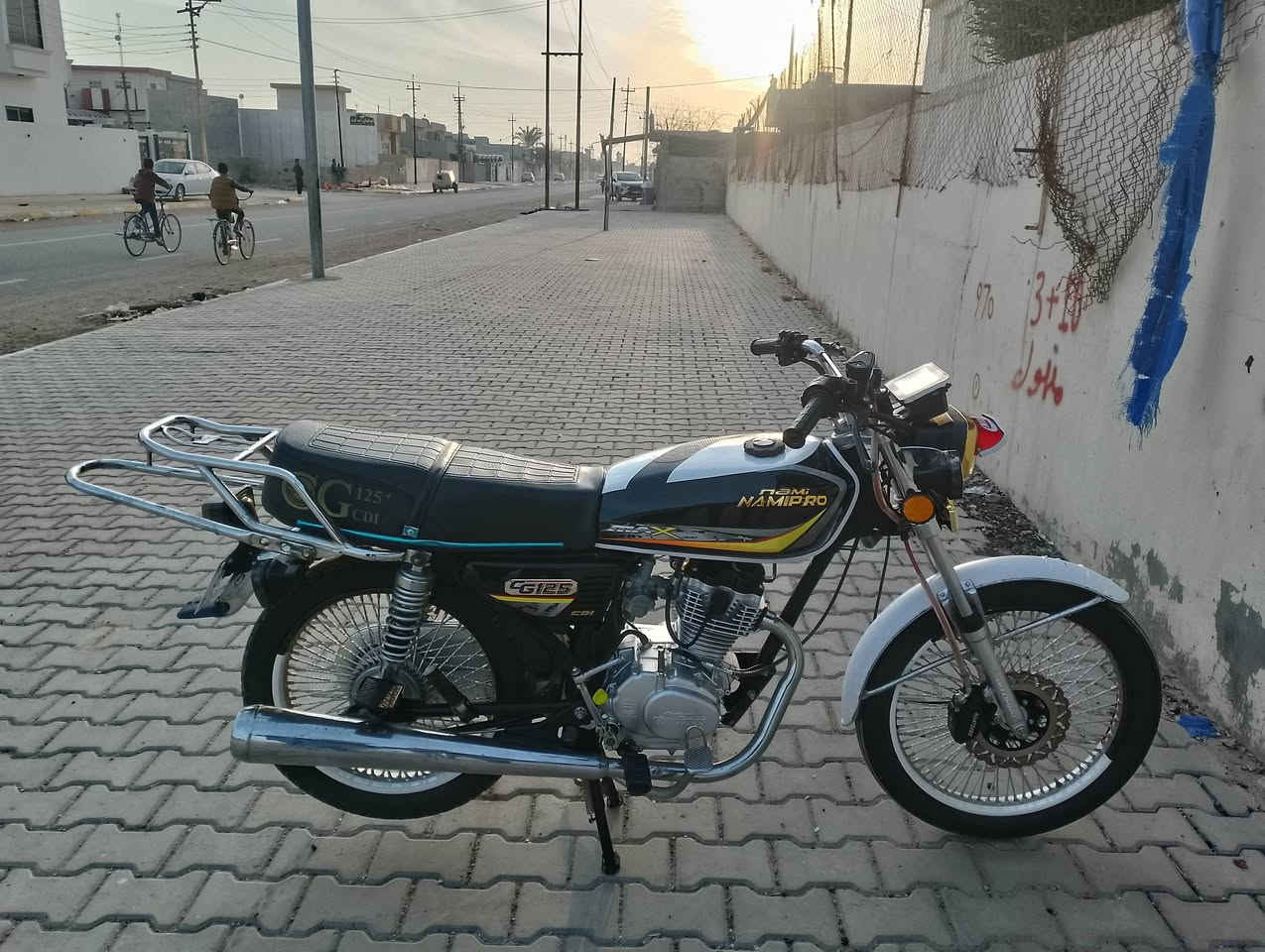 ماطور للبيع موديل 25 أو مرواس سعره 625 بي مجال بسيط شراي يخابر وتدلل ***********
