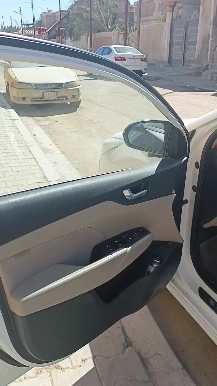 السلام عليكم سياره للبيع اكسنت خليجي موديل 2019 لسياره كفاله عامه كير حداديه تبريد فول مواصفات سنويه بسم صاحبه بل بصره السعر 135 ورقه العنوان /البصره تنومه /رقم الهاتف ***********
