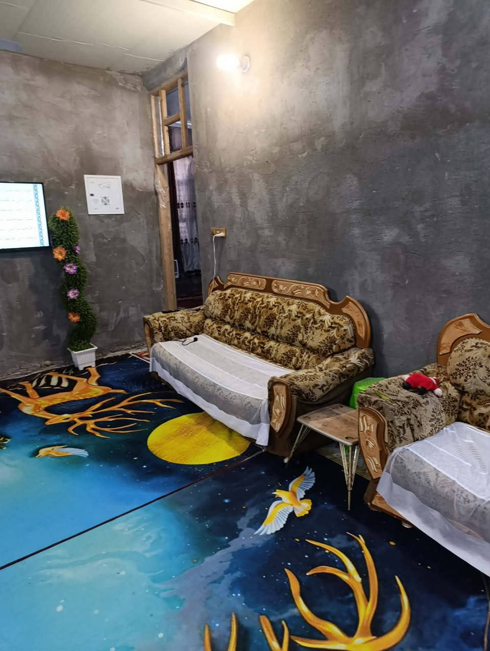 بيت للبيع مساحه 350 متر طابو زراعي مرقم بشارع النفط 
بشارع سيد عمار مقابل مكتبة نعيم بناء حديث بلوك مرتب
سقف سندويش يحتوي على 3 غرف نوم وهول وستقبال ومطبخ وصحيات وحديقه يبعد عم شارع العام 600 متر السعر 28 وبي مجال لشراي الاتصال ***********
