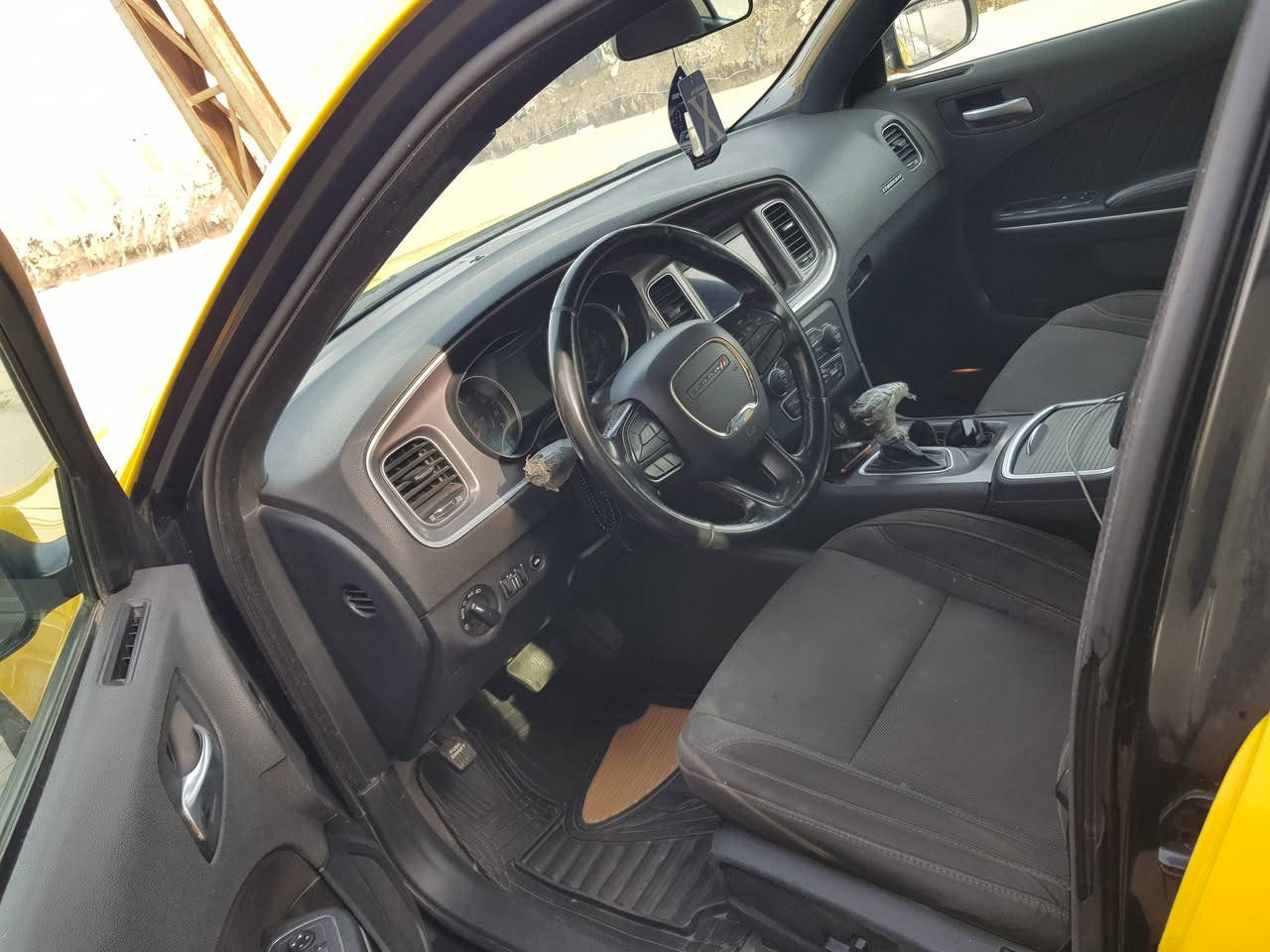 السلام عليكم جارجر sxt ٢٠٢٠ رقم بغداد سياره جاهزه كير مكينه حداديه تخم تاير شاشه جبيره كشنات حظن حساسات خلفي  سياره نضيفه وجاهزه من كلشي ضربتهة من امريكه بلجنطه مثل ماموضح بلصور  ارباكات كلها سليمه للأستفسار  التواصل على الرقم ***********
