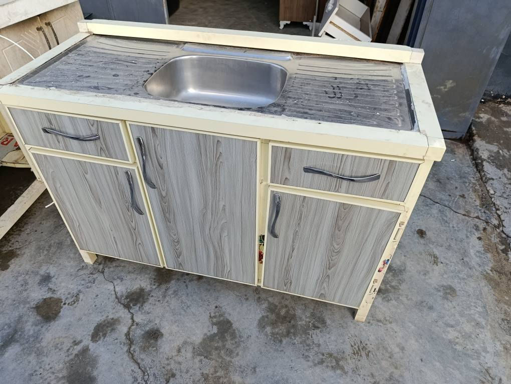 سلام عليكم 
سنگ ثلاث ابواب ستيل 
سعره 55 الف 
مكاني كركوك فيلق 
***********
*********** كركوك, العراق
