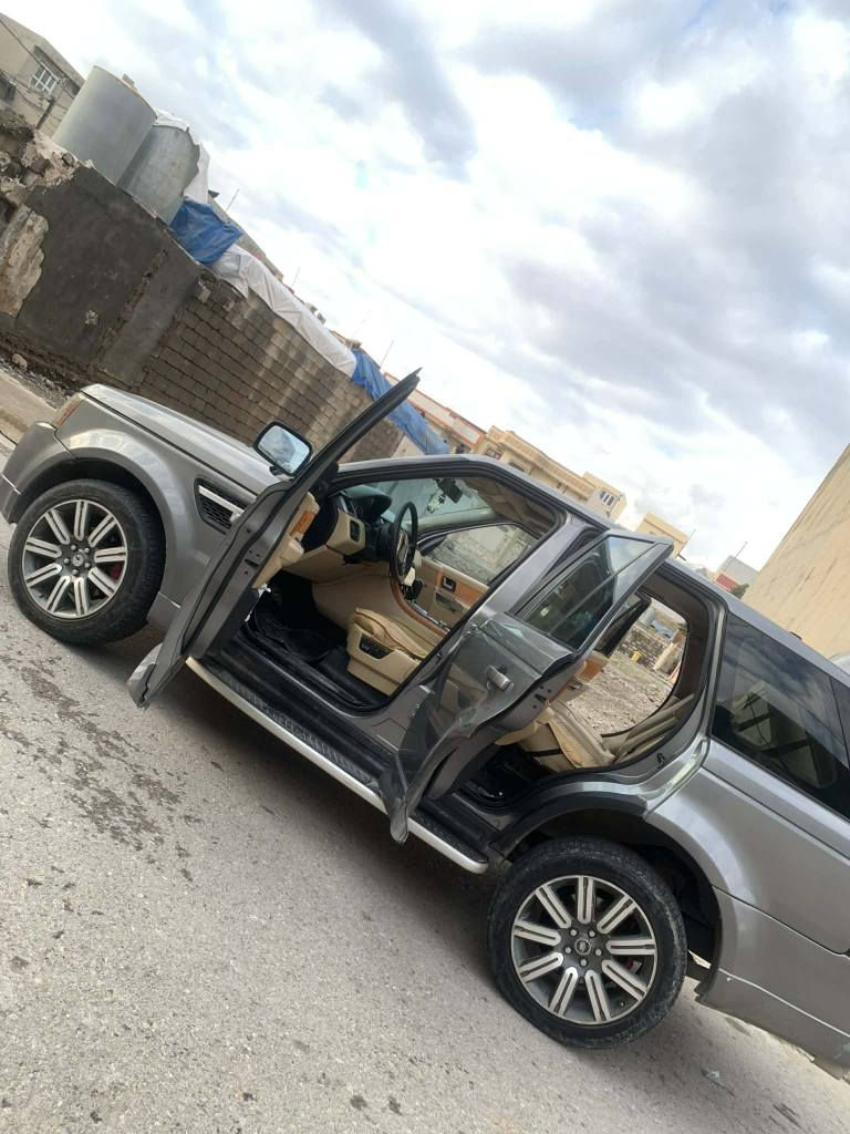 ڕەنج ڕۆڤر  مۆدێل 2008 مەنەفێست ئەسڵی بێ بۆیاغگێر مەکینە ئەکسل تبرید هەمو گیانی بە شەرت توند و تۆڵە چوپەکانی ئیش دەکات بەرزی ونزمی فول موسفات*********** رانية, السليمانية
