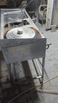 السلام عليكم 
متوفر غراض كاملة مطعم للبيع 
شواية گص جديدة 
شواية همبركر + فلافل 3 عيون غاز 
ثلاجة 
ميز للمقبلات المنيوم 
للاستفسار  ***********
