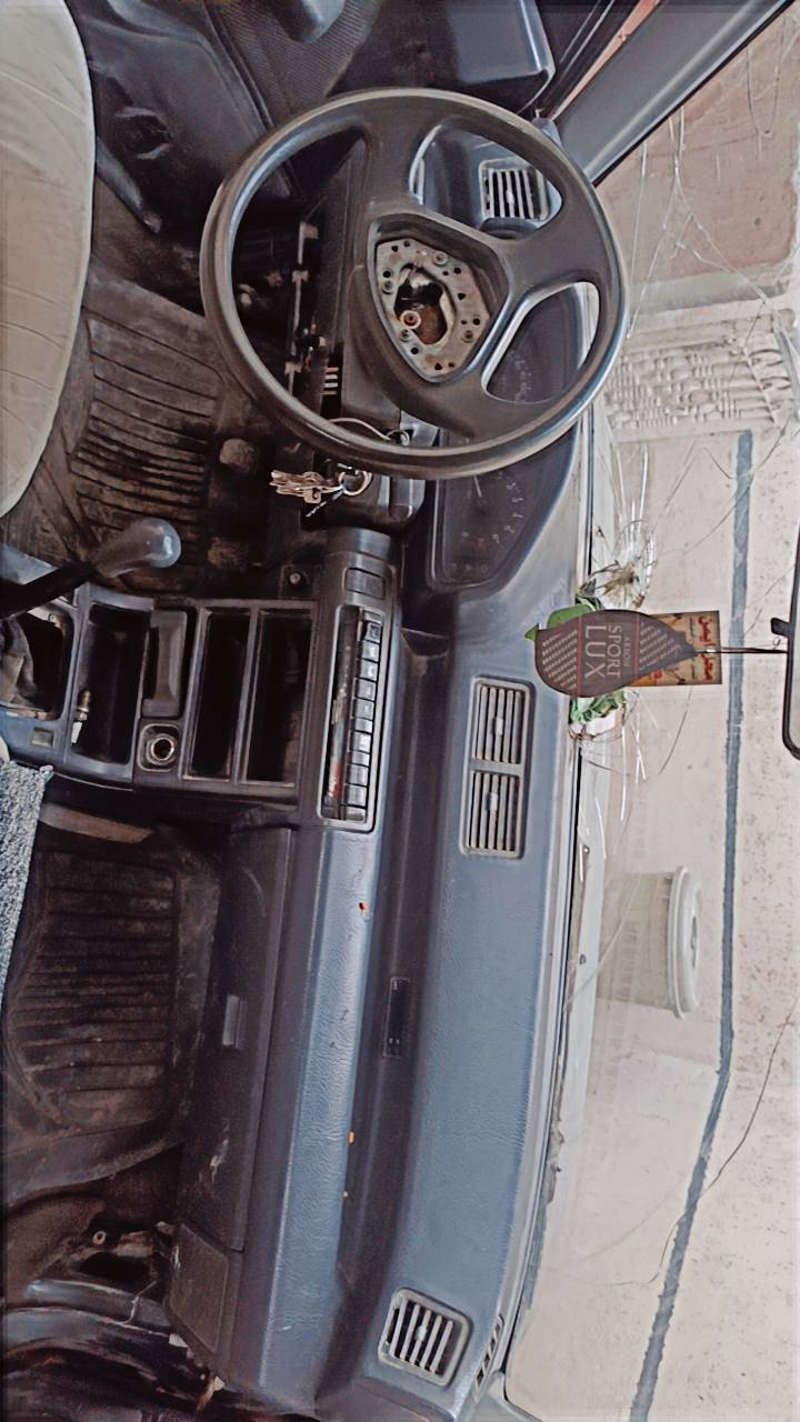 رقم نينوى السنويه اخضر كابون بنزين العنوان الموصل لدي وكاله عامه مطلقه بالسياره جيرك شرط والجير اربع تايات جدد مع بطاريه جديده هاي السياره امامكم السعر 15 ورقه وبمجال الانتصار هذا هو الرقم. ***********
