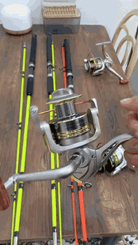 مكائن صيد عدد 3 حجم 7000/     عود صيد طول عدد 3 /طول 210
جيلاتين مسلح حساس خشن حلق كبير  جديد غير مستخدم 
مكاىن حجم 7000 كلهن جديد كارتون غير مستخدم 
سعر القطعه 22 الف 
اذا شلعه يختلف السعر 🍂 
توصيل موجود 🍂 
واتساب /***********
