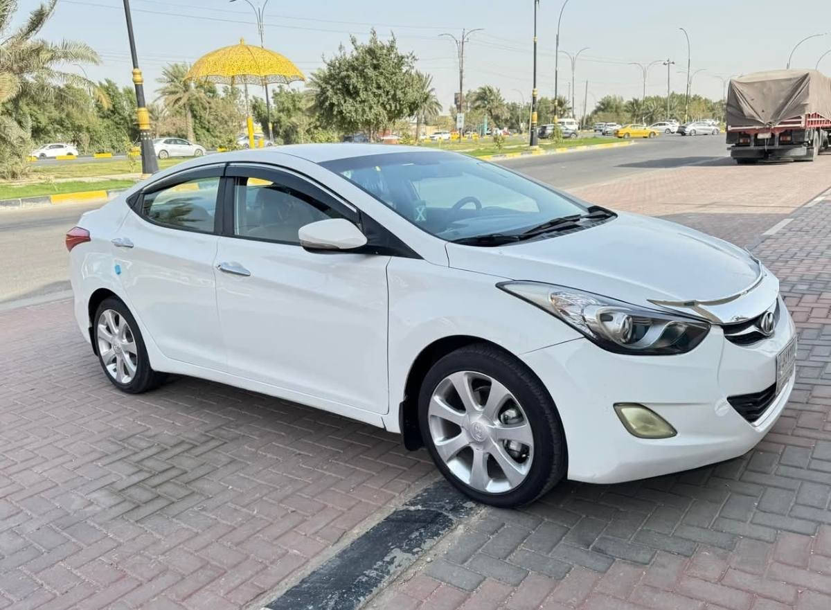 السلام عليكم النترا 2013خليجي رقم بغداد جاهزه
مكفوله من الضربه والتبديل والحار طخات بسيطه بدون دواخل شرط تكم شواصي جدد صبغتهن موضح بلسونار مكينه 1600دوش تبريد ثلج 
تدفئه تخم تاير حداديه جديده شاشه كامره تحكمات 
مكان السياره كربلاء السعر 90 للتواصل على هاذ الرقم 
***********
