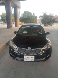 كيا فورتي للبيع فقط موديل 2015 وارد كندي حادث جاملخ وباب بلا دواخل مكي...