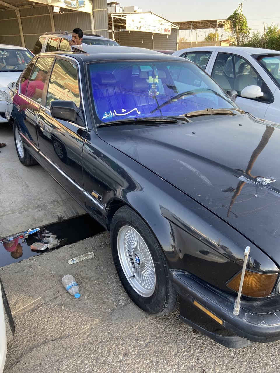 سلام عليكم للبيع BMWموديل 1993فول فول مواصفات  تبريد ثلج ❄️قفل مركزي جامات كهربائي سقف سلايت لايات زينون مسجل شاشه تحكم شاشه كشتات جلد اسود بدون ضرر فقط صبغ جماليه وياله تخم جديد حجم اصل فصل 730 كبس V8 كير   اوتماتيك رقم  دهوك بسمي سنويه جديد لغايه 2030 دفتر بانزين عنوان كركوك  سعر 55وبي مجال رقم الهاتف ***********
