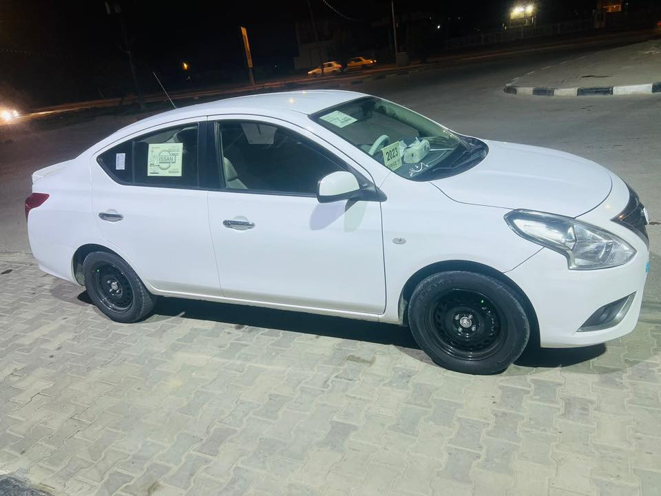 سلام عليكم 
سيارة نيسان صني هندي مديل 2023 للبيع سنويه الى 2028 بيها بس بارد وكارت سيارة حلوه وجاهزه السعر 114 وبيها مجال بسيط 

‭0780 775 4372‬
