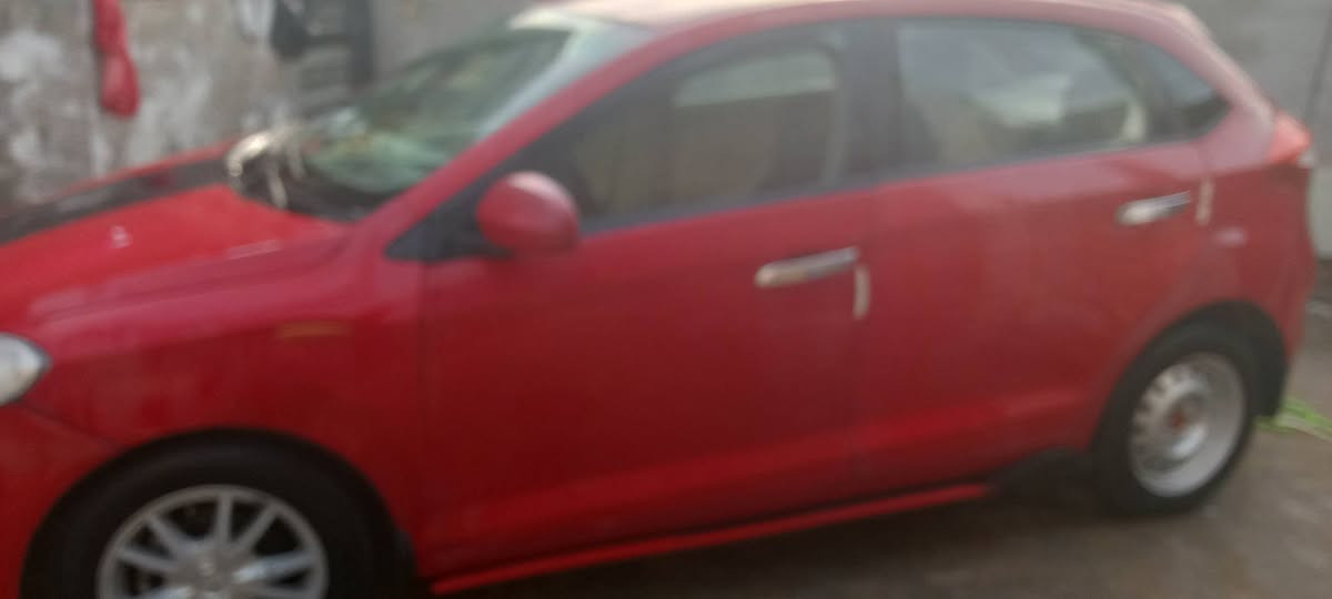 شيري فلاوين 2013 بابل سنويه لغايه الشهر السادس 2026 مكينه قليل بخار كلش تبريد شغال كهربائيات شغاله كله كير جديد بيه ضربه بالجاملغ الوره وشويه رشات ملكطه السعر 28  وإذا مراوس بسايبا 2012 كون مصفره هيئه وغرامات حسب القناعه الاتصال*********** علما أن السياره موجوده بالديوانيه
