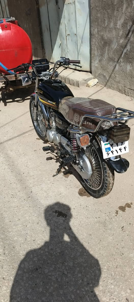 السلام عليكم دراجه تايكر سونك ختم واحد مديل 24دراجه خير من الله كهربائيات كله شغاله
مكينه نضيفة اوراق مكانه بابل المدحتيه الحمزه الغربي سعر625وبيه مجال شي قليل قليل لل استفسار اكثر اتصال ***********
