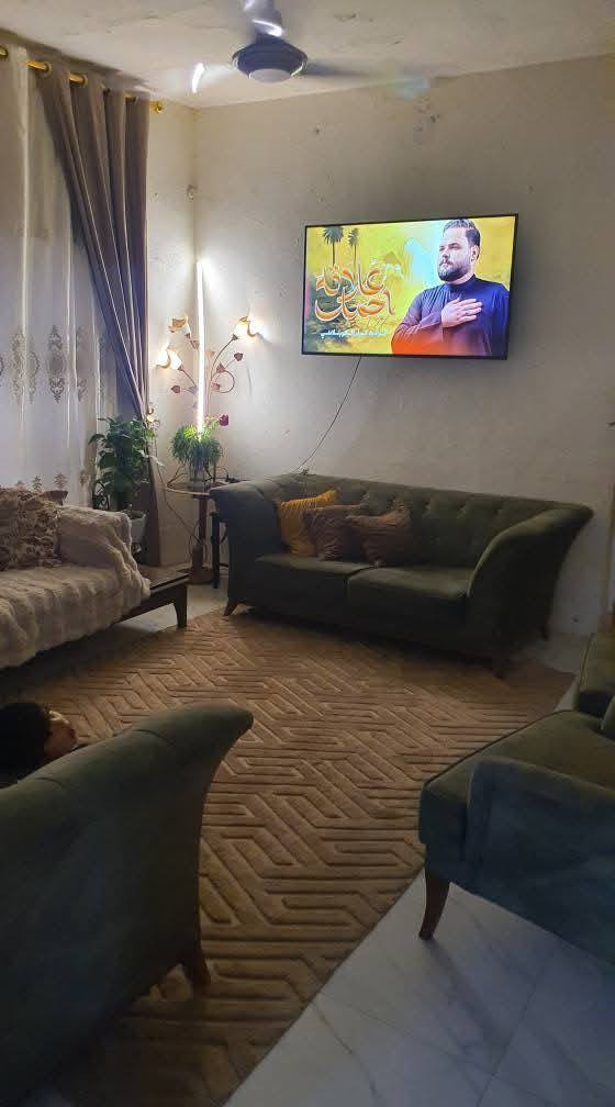 بيت رهن مساحه 165 يوجد فيه غرف نوم عدد 3 مع صاله ومطبخ بحي العامل منطقه السابعه 2 سنه رهين سعر الرهن 45 الإتصال على مكتب ابو ليث ***********
