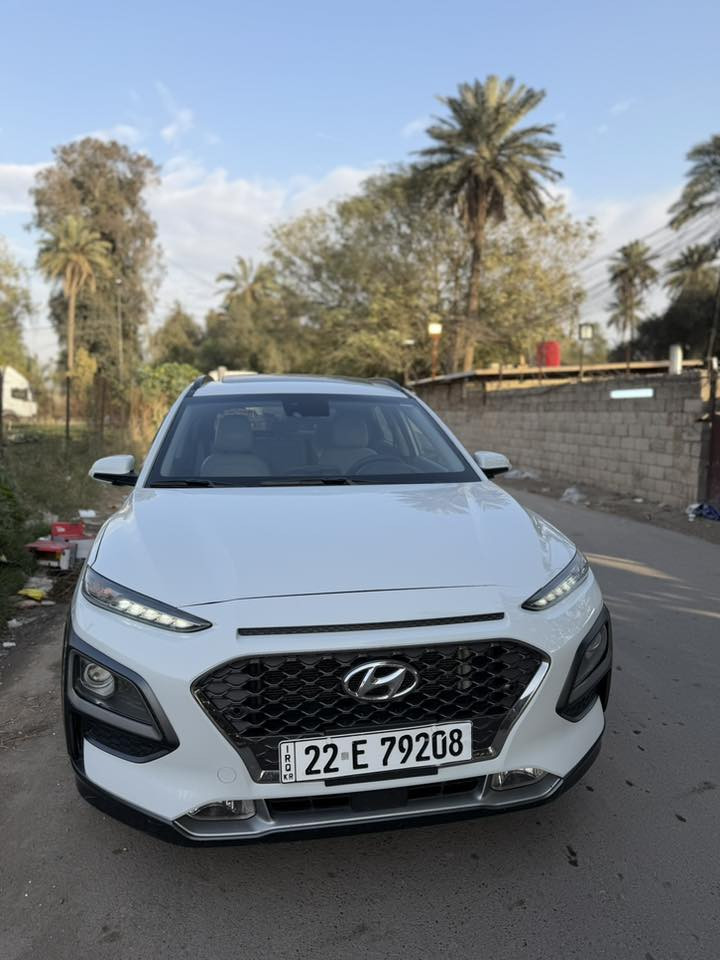 السلام عليكم كونا موديل 20 السيارة جديدة لوك حادثهة مرفق ويا الصور السيارة فول مواصفات 
ماشية اربعينات كلش جديدة و مابيها اي نقص 
للاستفسار ‭0773 295 2633
