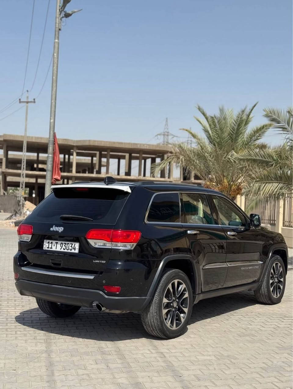 جيب مديل 2017فوول بلاص لمتدد 

ضرر السياره بنيد وجاملغات 

سونار موجود 

رقم السياره بغداد انكليزي 

تحويل شوكت ماحب مكان السياره النجف الأشرف 

المواصفات 

6سلندر 3600مكفول 

فتحه سقف بنوراما 

كشنات جلد تدفئه تبريد 

كشن السائق خزن ميموري ذاكره 

سستم صوت 9سماعات +دمام جنطه 

صندوق كهرباء 

رادارات جانبيه اماميه 

شاشه 8انج 

نضام GPS

كأمره دواره 

لايت زنون زرع عدسات ضمان 

اوتو ستوب 

اوتو بريك 

فور ويل 4x4

3انضمه قياده نضام سبورت +ايكو 

مري قلاب مع رجوع إلى الخلف R

دواخل صاج+تطعيمات فايبر بلادي 

تبريد 3قطع 

عداد المسافه 85ميل 

وباقي المواصفات Jeepالغنيه عن التعريف

السعر185$
***********

ملاحضه
ترهم امراوس
