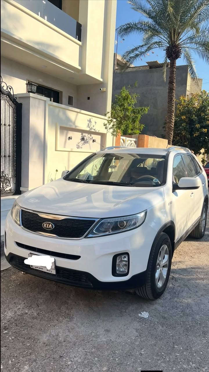 اسلام عليكم 
سورنتو للبيع موديل 2014 
رقم واسط انكليزي ثاني يوم احولك ماتعبك 
كفاله عمامه 
نضافه فول 
***********
ماسنجر ماكو بس اتصل
