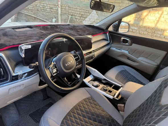 سلام عليكم سورنتو 2025
ماشيه 9500 زيرو على إيدي 

ويل 20 داتا شو 

رقم أربيل  

مكفوله كفاله عامه من زلق ضمان الدوليه 

6 سلندر 7 راكب 3 قطع تبريد/ شاشه كبيره / شاشه متصل 

كير موس / سايد ابريك بصمه 

كشنات كهرباء / جنطه كهرباء 

حساسات إماميه / حساسات خلفيه 

شاحن وايرلس /قماره حديد 

برد أبواب خلفيه / تحكم استرين / مثبت سرعه 

تشغيل عن بعد /  Drive mode

بصمه عدد 2
 

سياره جاهزه الف ماتصرف عليه  

السعر 345 وبيها مجال قليل 
*********** متواجد وتساب
