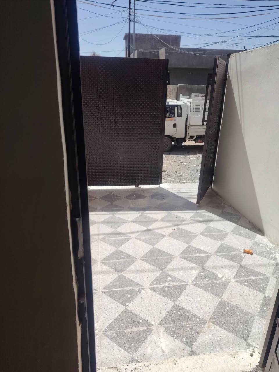 مشتمل للايجار المساحة 100متر جاهز من كلشي قاطين الموقع كاطون الرازي خلف المشروع الاستفسار اتصال ***********
