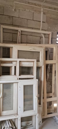 شبابيك بلاستيك مستعمل نظيف 07709194463.07517574082