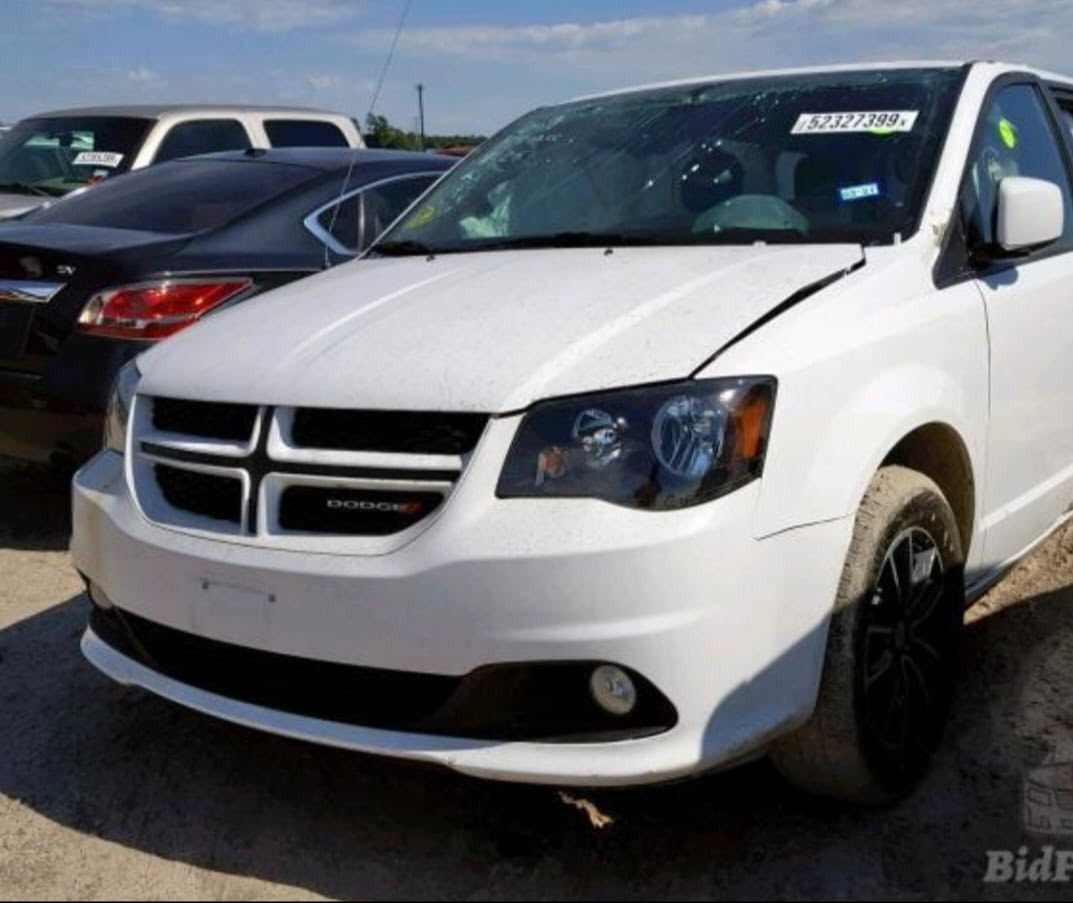 سلام عليكم للبيع دوج. كرفان.موديل2019
الموصفات GT فول واحد على. واحد. ماشيه

100 مايل وارد. امريكي. صور. الحادث. مرفوقه. بل.

منشور. حجم. المحرك. V6/3600 سبعه. راكب.

تلث. قطع. تبريد. كشنات. جلد. فول. كهرباء +بلع جام. فول. كهرباء بيبان. +جنطه كهرباء شاشه. قلاب.

سياره. جديده. وجاهزه. من. كلشي. سياره العنوان كربلاء ***********
