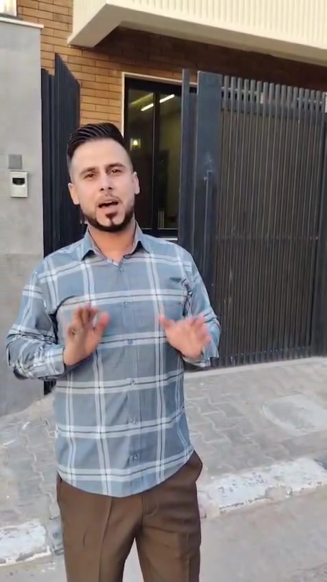 صلو على محمد وآل محمد عقار للبيع بحي المكرمه منطقه ٩تلاف قريب سوق المسقف مال المكرمه مساحه العقار ١٥٠ متر طابقين ف اي بي فولللللل للأخير على ساحه ٤ غرف نوم ستقبال مطبخ عدد ثنين عددالصحيات ٣ مجاميع هواي تفاصيل بل بيت للاستفسار أكثر مراجعت مكتب النجف مجاور مطعم الخاقاني *********** السعر (٣٢٠ مليون مع المجال
