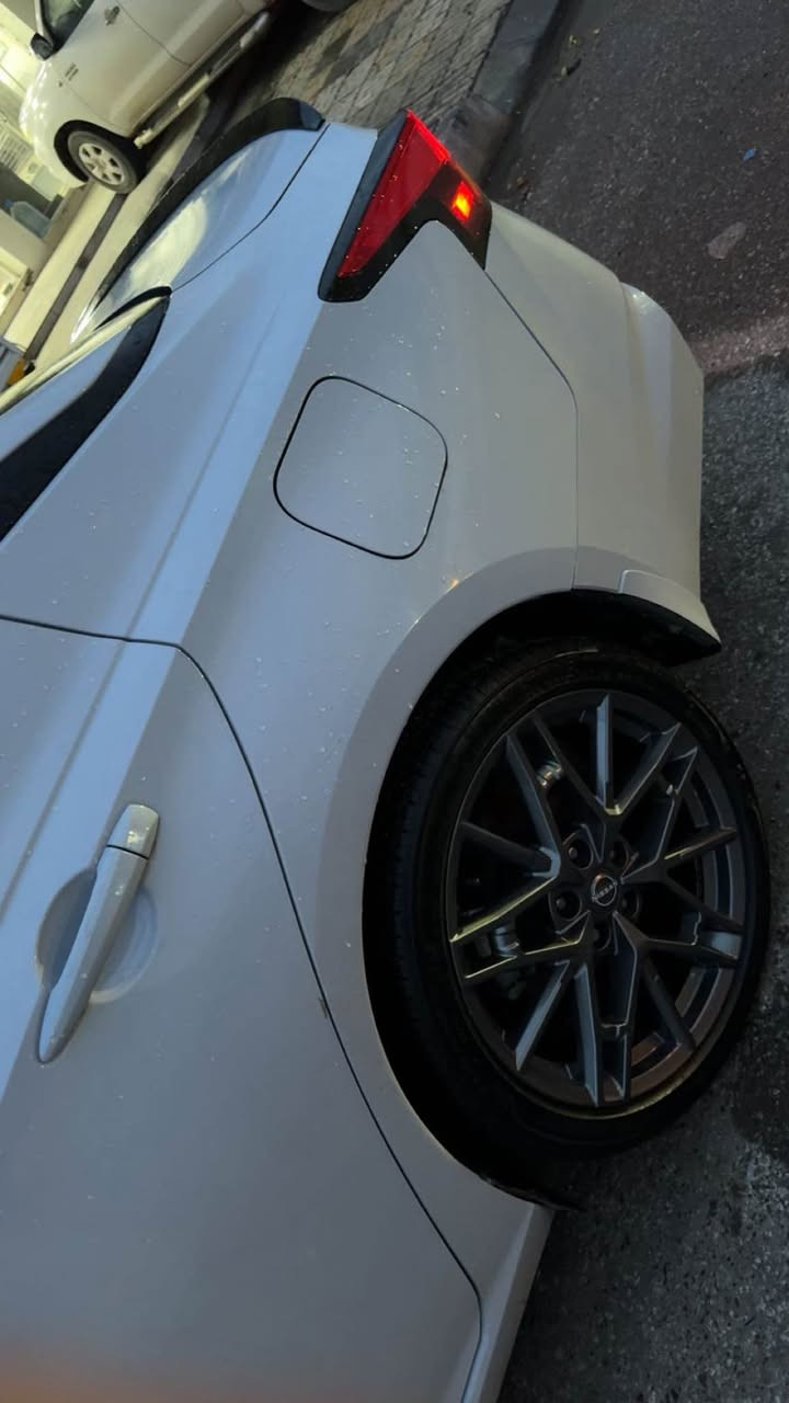 سڵاو nissan altima  SRplus2024 ٣٦کم رۆیە بێ بۆیاغ تەنها کەمێک ساردی هەیە فول مواسەفات کوشن هیتر کارەبای رەنگ سمنتی سعر ٢٠٢$ مجال 
*********** أربيل, العراق
