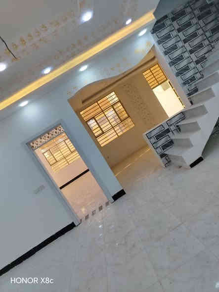 دار للبيع بمساحه 200متر طابو زراعي سند 25 إقرار محكمه حق التصرف،،،، العنوان عمود 317 شارع الصب مقابل ملحق قريه الغدير،،،،،، السعر 70مليون مع المجال،،،،،،، يحتوي البيت على غرفتين نوم وصاله ومطبخ واستقبال حمامات داخليه وخارجيه وكراج،،،،،،، للتواصل ***********
