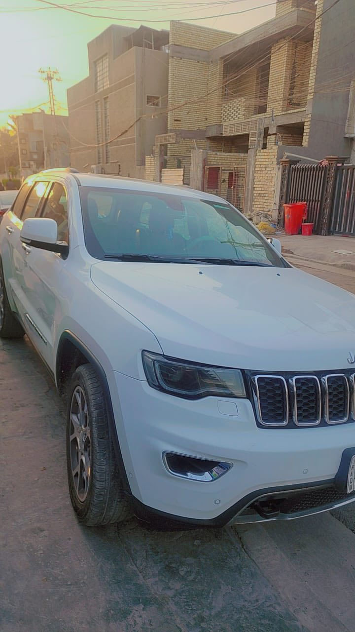 للبيع جيب مديل 21 ماشيه 61الف مكفوله  مكينه كير لمتد سياره خليجيه رقم بغداد بسمي  استفسار  اتصال ☎️ عل رقم صبغ فقط داير مال جاملغ خلفي فقط السعر 278 مكاني دوره الصحه ***********
