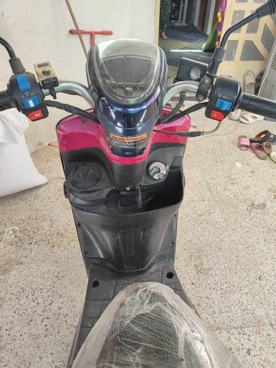 بوليسي حديث دراجة راقيه مديل 2023 محرك اخرس كهربائات كلها بلاد عينه شغاله كلها بريكات وره وكدام شغالات الف ما تصرف عليها 
السعر 550 المكان القبلة  ***********
