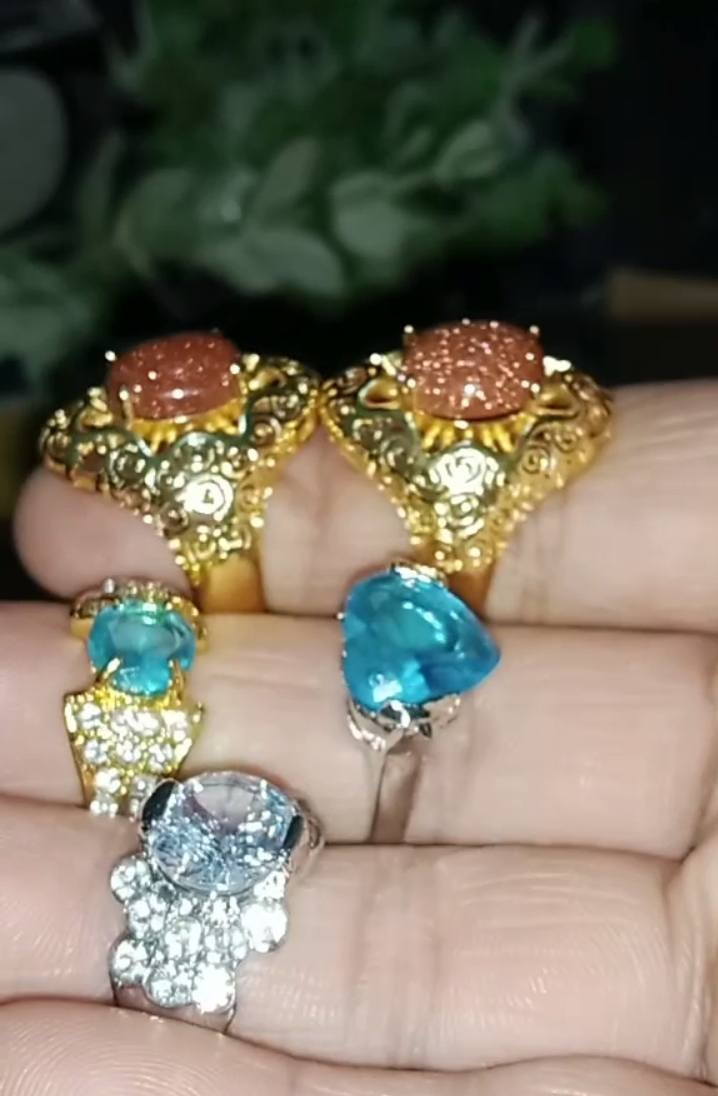 عرض خاص لمناسبه ليله 15 رمضان ولاده الامام الحسن المجتبى كريمي اهل البيت عليه السلام سعر القطعه خمسه خواتم نسائيه مجوهرات شلعه 50 مع التوصيل كلهن


**إذا كنت صاحب هذا الإعلان وتريد حذفه لأي سبب، رجاءا أرسل رسالة إلى الدعم الفني**