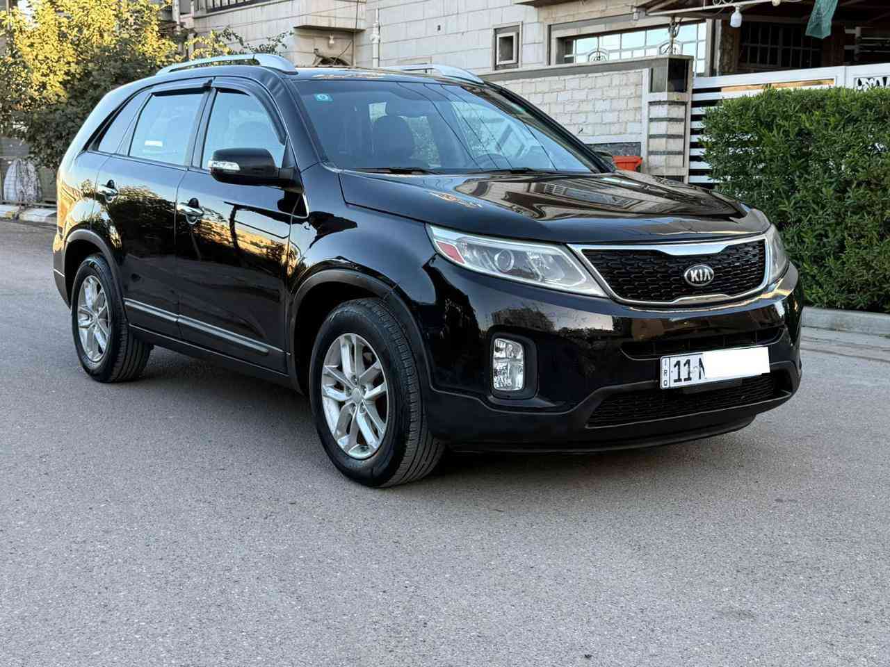 سلام عليكم سورنتو 2015 وارد امريكي ب اسمي رقم بغداد الجديد
(مرواس فقط) بيها شبه حزام بدون دواخل ولا شواصي كير مكينه تبريد كله مكفول ومكفوله من الكلبه والجفيه وبيها قطعين تبديل من امريكا وكاله بنديد وباب عكس السايق وباقي القطع هنا مواصفات بصمه كامرة ويه الشاشة الوسطية تبريد ٣ قطع  شعدك سيارة نزل
***********
