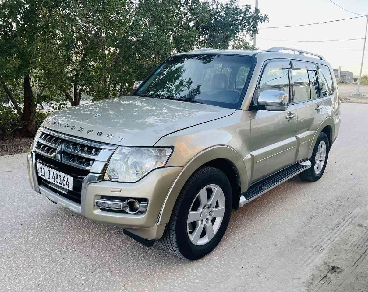 السلام عليكم / من رخصة الادمن 
مستيبوشي بايجيرو 2008 رقم بغداد بأسمي فول مواصفات ١/١ مكينة 3.8 صبغ نص قطعة فقط مكينة كير تبريد صدر تخم تاير السيارة جاهزة من كافة النواحي 
السعر 120 
للاستفسار ***********
