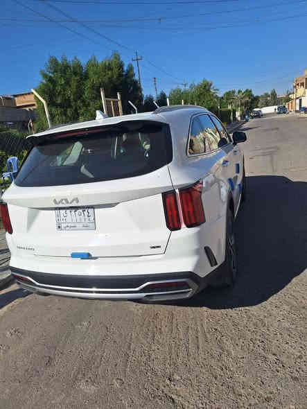 سورنتو موديل ٢٣ ماشيه ٣٤ كفاله عامه من شخط بعدها على وضع الشركه جديده السعر ٣٢ الف دولار يعني ٣٢٠ ورقه بيها مجال  ***********
