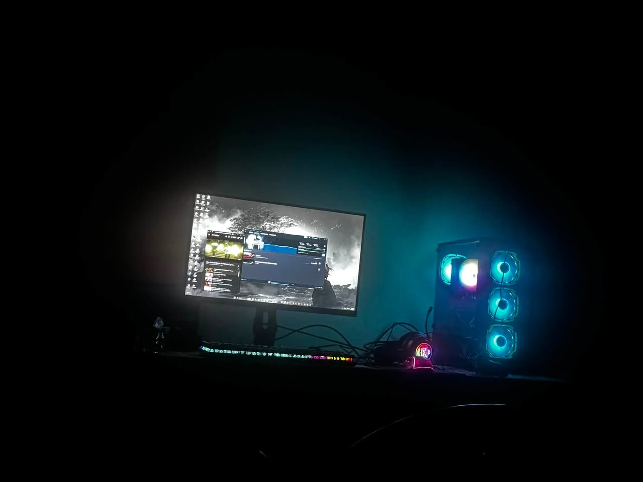 PC Gaming للبيع
* Intel Core i5-10400
* RTX 3050
* RAM 16GB 3600MHz
* SSD M.2 512GB + HDD 500GB
* MSI H510M PRO
* PSU 650W

مع شاشة + كيبورد + ماوس + سماعة + مكبر صوت

الجهاز استخدام شخصي، جميع القطع كانت جديدة عند الشراء، وعمره حوالي 11 شهر فقط. حالته ممتازة ونظيف جدًا، ولا يحتاج أي صيانة، جاهز للاستخدام والألعاب .

السعر: 1,100,000 دينار قابل للتفاوض بالمعقول.

للاستفسار أو المعاينة راسلني على الخاص
او على الواتساب : ***********
