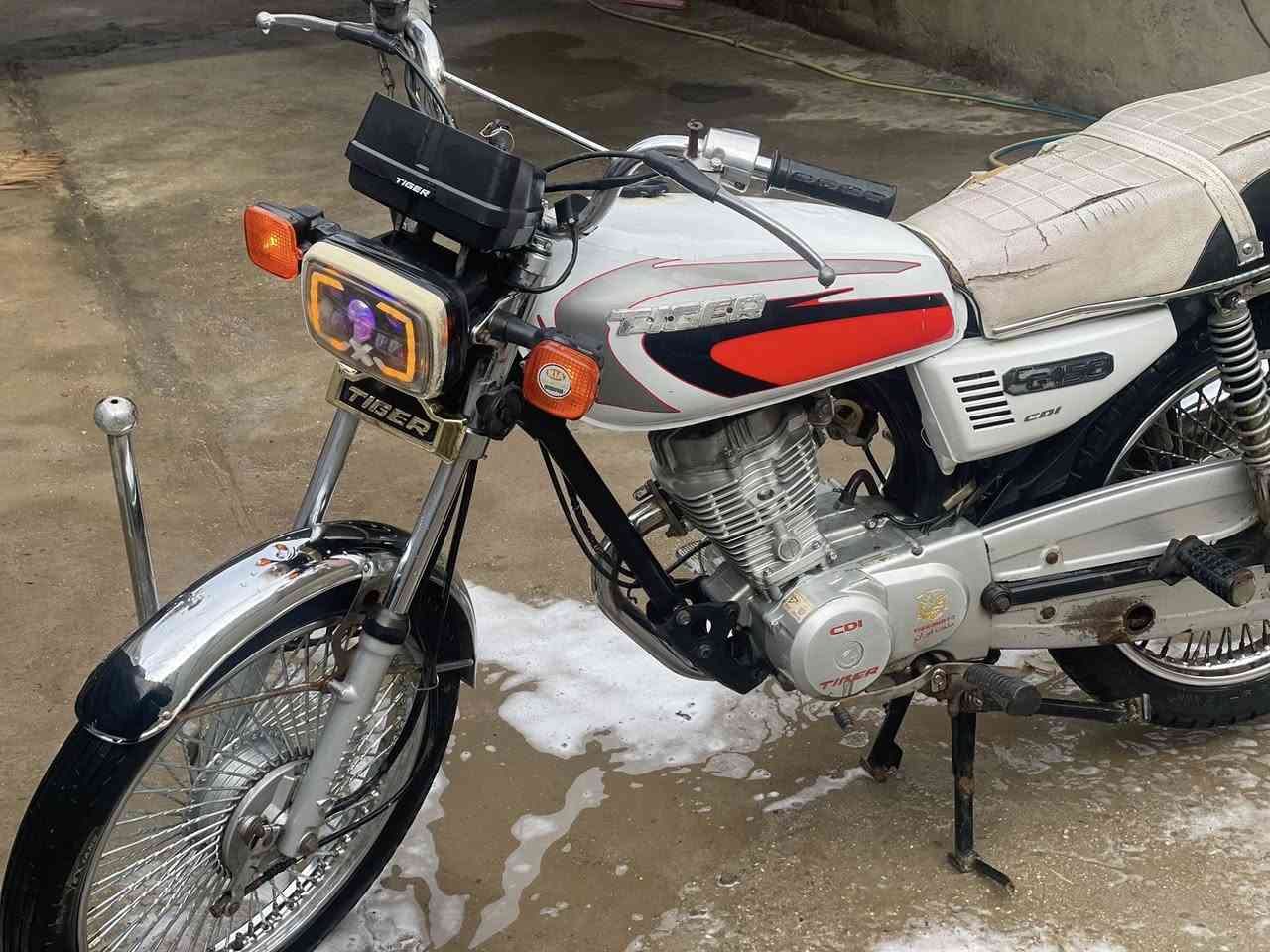 تايكر موديل2020 
اوراق اصولي 
نضافتهة مثل متشوفون 
السعر 350 وبيها مجال قليل 
للاستفسار خاص


**إذا كنت صاحب هذا الإعلان وتريد حذفه لأي سبب، رجاءا أرسل رسالة إلى الدعم الفني**