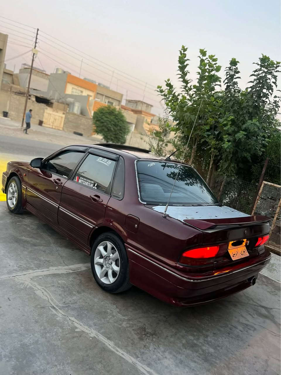 گلاند موديل 1991مه كينه 63
گيرومه كينه و ته قه و ره قه يى به شه رت 
بى ده عم و بى ليدان 
پشت و پيش و ناو دينگه ى به شه رت 
سلايده و ئاوينه كاره بايه تليشه مسعه 
جوارتايه و ويلى ئيفنيتى نوى له ژيره 
شوين هه ولير *********** أربيل, العراق
