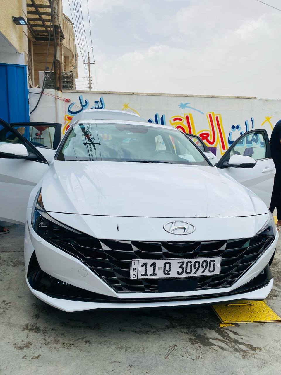 النترا هايبرد لمتد اعلى فئه بهذا الموديل 2023وارد امريكي بدون قطرة صبغ وبدون ايرباك ايضا  🔘�

المواصفات لمتد اعلى شي موجود بالهايبرد :-

🔘فتحة سقف سلايد طكتين 

🔘كشنات خزن مميوري 3 وضعيات مع امكانيه الخروج السهل

🔘سستم صوت من شركة Bose 🔊الالمانيه + دمام مع امبليفاير
 🔘داخل لونين مميز اوف وايت ابيض مطعم باسود ورصاصي

🔘لد امامي + لد خلفي 

🔘دشبول متصل + لد ليزري مخفي مع اناره مخفيه اكثر من 64 لون 🌈

🔘لايت زنون 3 عدسات بلادي مع حاجب لد نهاري 

🔘بصمه تشغيل وايقاف السياره 

🔘حساس امامي + حساس خلفي 

🔘كامرا دواره + حساس 360 درجة

🔘اوتو  هولد 

🔘مود درايف 

🔘اربع مودات قيادة

🔘سايد بريك كهرباء 

🔘كشنات  جلد  ابيض + كشنات  كهرباء

🔘كشنات حار + بارد  + كهرباء + خزن

🔘رادار  امامي + رادار جانبي + رادار  خلفي

🔘صندوك  ذكي عند الاقتراب 

🔘يدات بوب لمس للبصمه

🔘نظام ترحيب للسائق مع انارة 

🔘تبريد منفصل مع مناخ منفصل للسائق والراكب 

السياره قفله مواصفات جريدة 

كل مواصفات موضحة بصور 

مكاني البلديات 

***********

واتس اب 

اتصال
