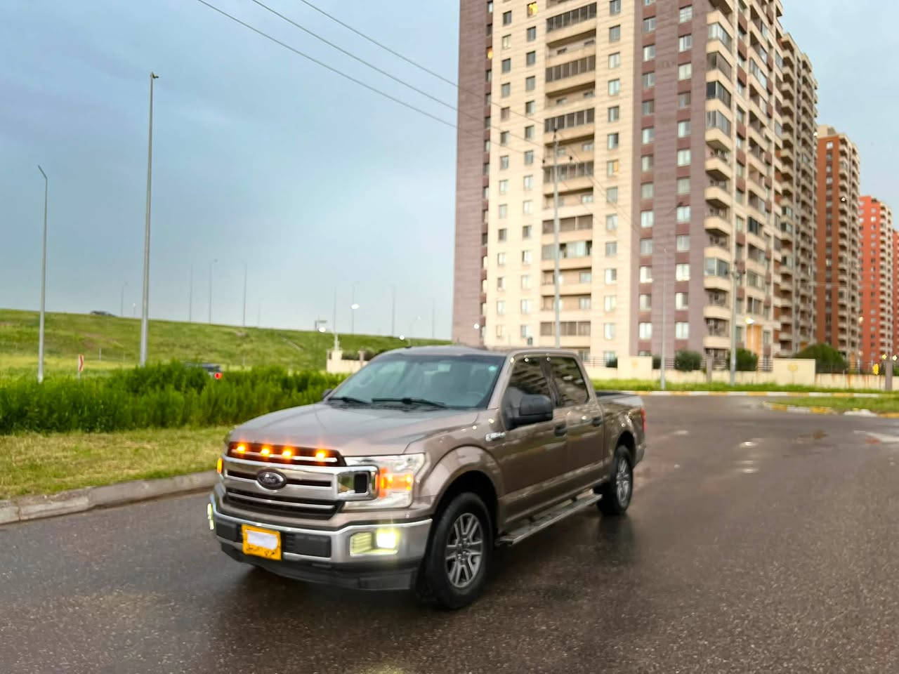 Ford F-150 2018
سيارة مواسفات XLT

باب طويل بودي قصير 

سيارة بيها قطعة و نص صبغ بدون دواخل

محرك ٦ سلندر محرك و كير بشرط 

بيها كود مال باب 

بريك بصمة

كاميرا 

حساس 

تبريد حار و بارد ب شرط

لل تفاصيل زيادة اتصل ب هذا الرقم 

***********
***********
