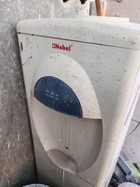 اغراض للبيع البراد شغال مي حار وبارد ثلج نوع نوبل سعر ٤٥ الف وبي ثلاجة...
