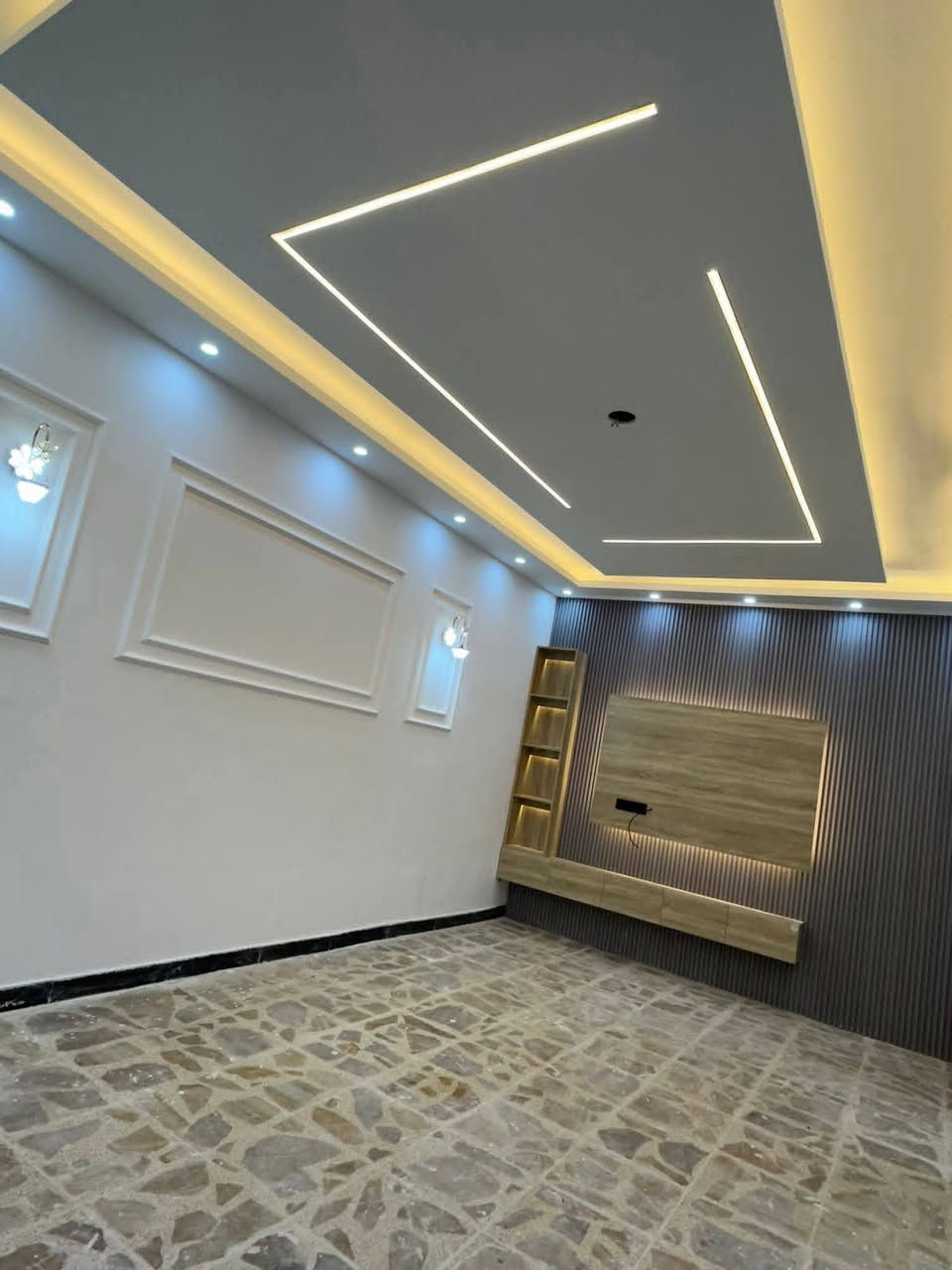 السلام وعليكم خلفه جبس بورد متفرغ
واتساب ***********
