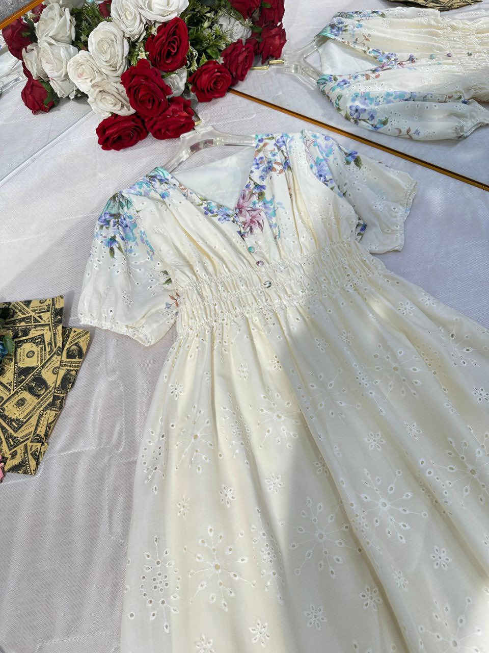 ووصل الجمال وترند الموسم😍❤️
طول تسعين 
خامة شيفون مبطن 

قياسات   افري سايز


**إذا كنت صاحب هذا الإعلان وتريد حذفه لأي سبب، رجاءا أرسل رسالة إلى الدعم الفني**