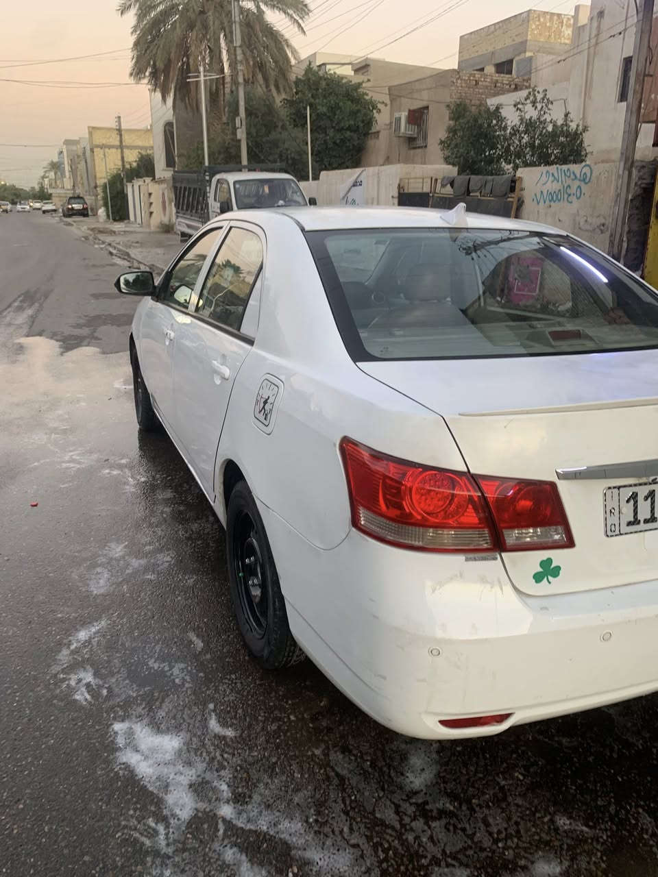 السلام عليكم بي وايدي جي 3 مديل13السياره جاهزه من كلشي تايرات صدر زين تبريد مكينه كير كله تمام داخله جلد نضيف بيه شاشه وكامره اوتماتيك مابيه ضربه قويه بس بارد بيه وخياسات معمره مكاني حي العامل بغداد السعر ٥٨ وبيه مجال بصيط***********
