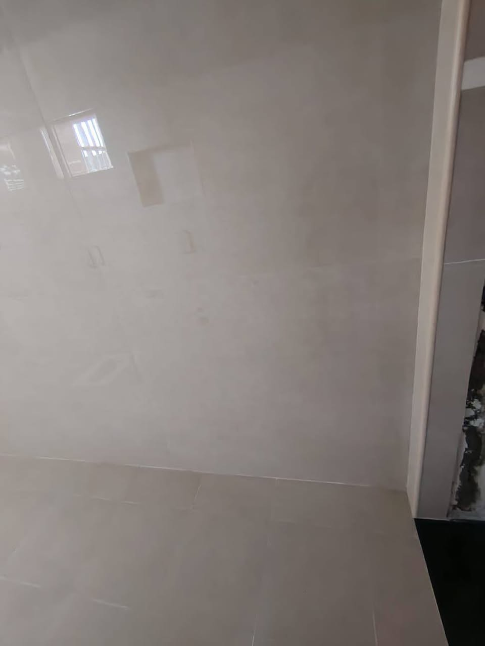 #نحن على استعداد تام لأعمال السيراميك والبورسلين الارضيات والجدران بأفضل الطرق مع الانضمة الهندسيه شكرآ لثقتكم#بورسلين #سيراميك#مرمر#بايات درج فر عادي #***********بغداد 🏤علا مدار 24 ساعه نهتم بادق التفاصيل والمواعيد والالتزام بالعمل  ضمان العمل
