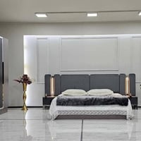 طقم ٥ قطع • سرير خشب مقفل • حفر