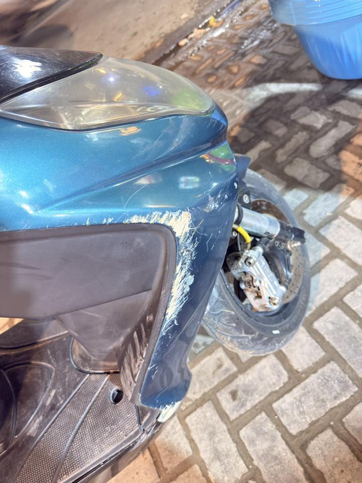 سلام عليكم دراجه سكنس فحل.. كوري دراجه نكره سلف نقصهه(بيهه صوت بل خرز مال گلجات. وهندر يرادله  عرموطه.. وطوافه مال بانزين ما تشتغل + كفراته مشخطه.. ليط كلهه نضيفه..  غيره دراجه كلش نضيفه. مكفوله جيب فيتر وتعال افحص... عل ايدي  + صالنصه رياضي..+كلجات رياضي..+ دبلات رياضي+ فج رياضيي. ستان صفح رياضي لو بنفسجي +يدات بريك رياضي . للبيع او مراوس بشحن نضيفه. لل استفسار مراسله الصفحه..


**إذا كنت صاحب هذا الإعلان وتريد حذفه لأي سبب، رجاءا أرسل رسالة إلى الدعم الفني**