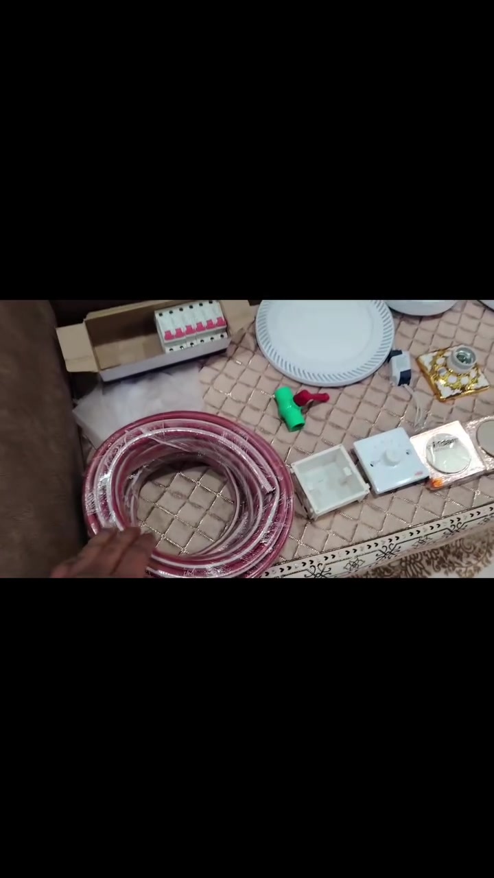 سلام عليكم خوان هايه البضاعه شلعه البيع سعر القطع علا لف 1000 دينار شلع البضاعه *********** العنوان بل رميثه
